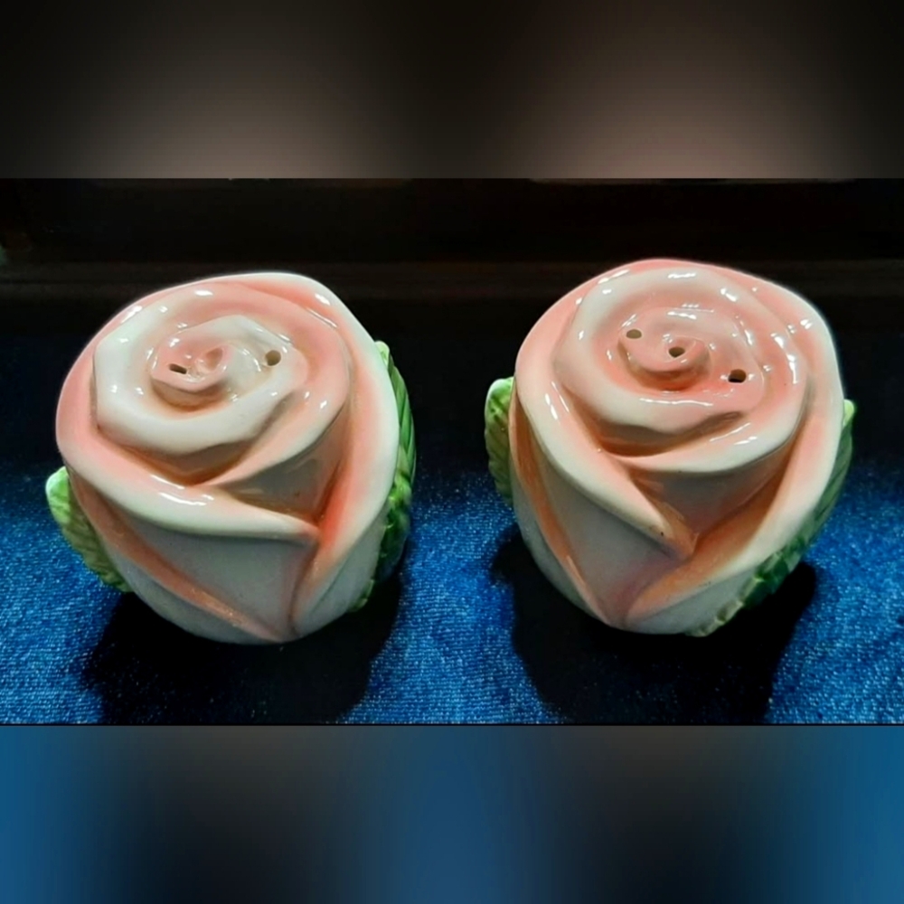 Vintage Rose Salt & Pepper Shakers Omnibus Fitz & Floyd Japan Label